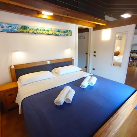 Aly D'angelo - Im Turm By Interhome * Bardolino