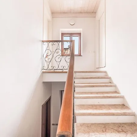 Apartment Aly D'angelo - Im Turm By Interhome